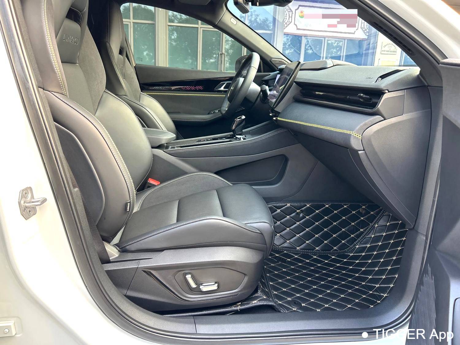 LYNK&CO 2023 LYNK&CO 03 EM-F 1.5T PM Automatic Transmission