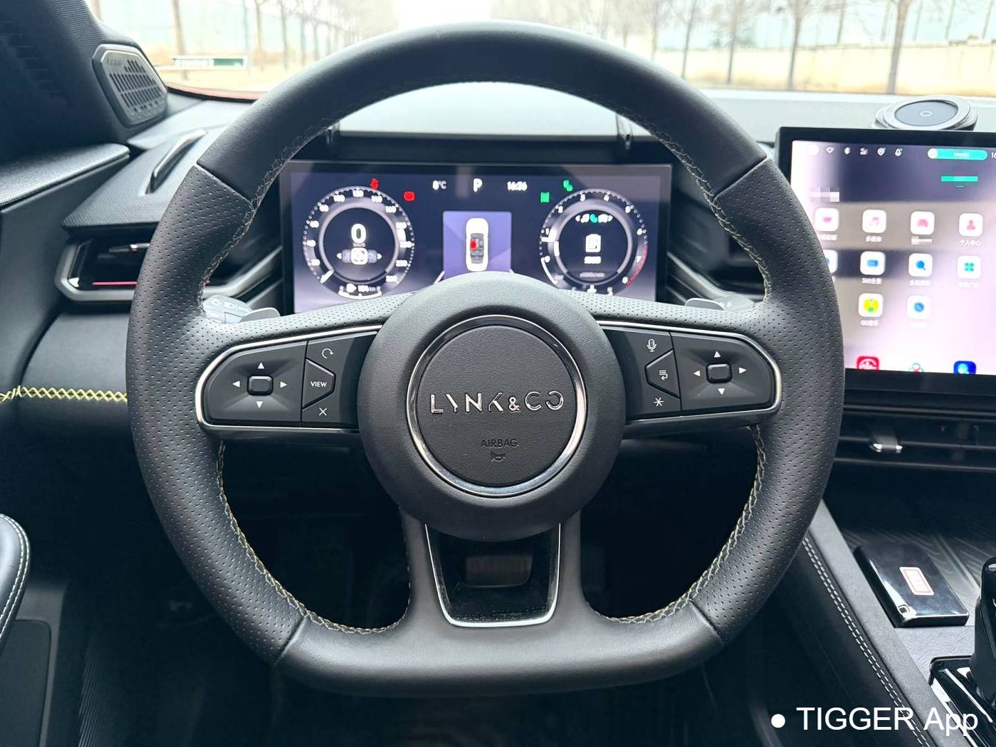 LYNK&CO 2023 LYNK&CO 03 1.5TD Power Pro Automatic Transmission