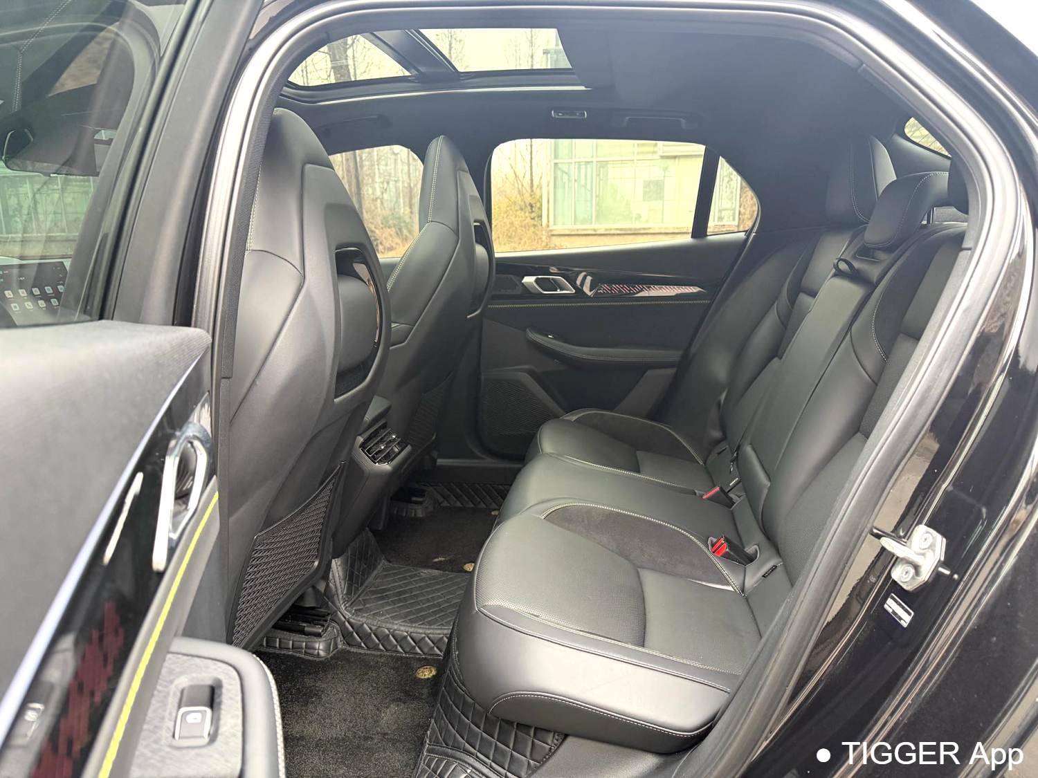 LYNK&CO 2023 LYNK&CO 03 1.5TD Power Pro Automatic Transmission