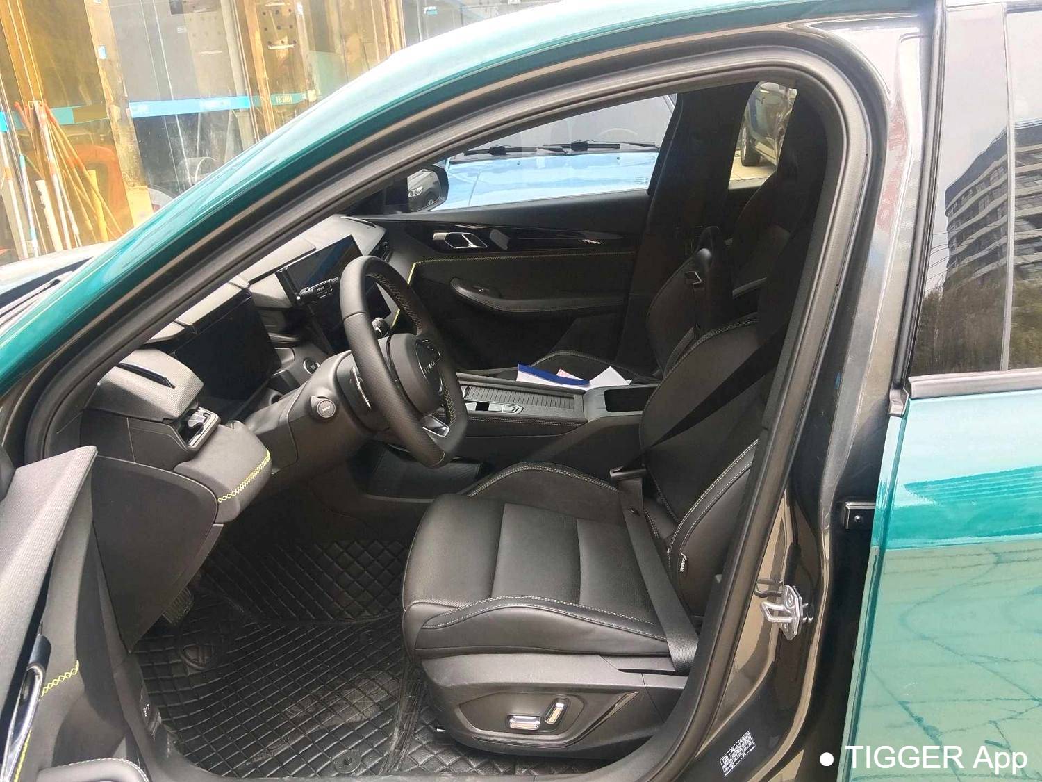 LYNK&CO 2023 LYNK&CO 03 1.5TD Power Pro Automatic Transmission