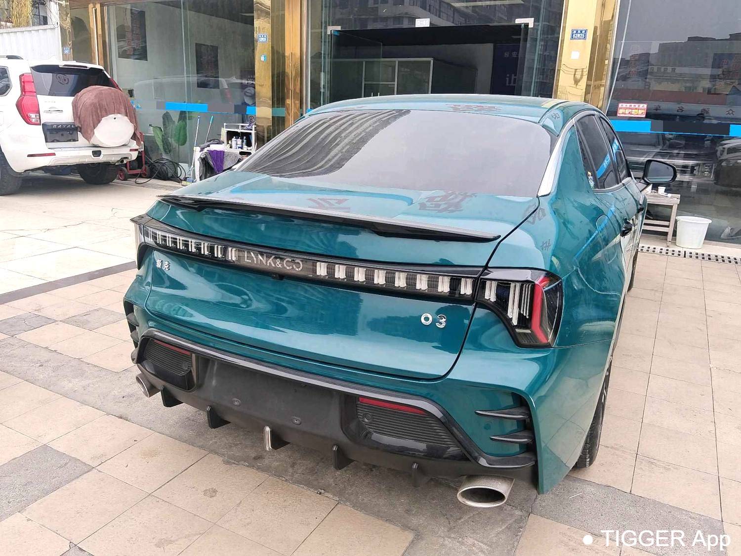 LYNK&CO 2023 LYNK&CO 03 1.5TD Power Pro Automatic Transmission