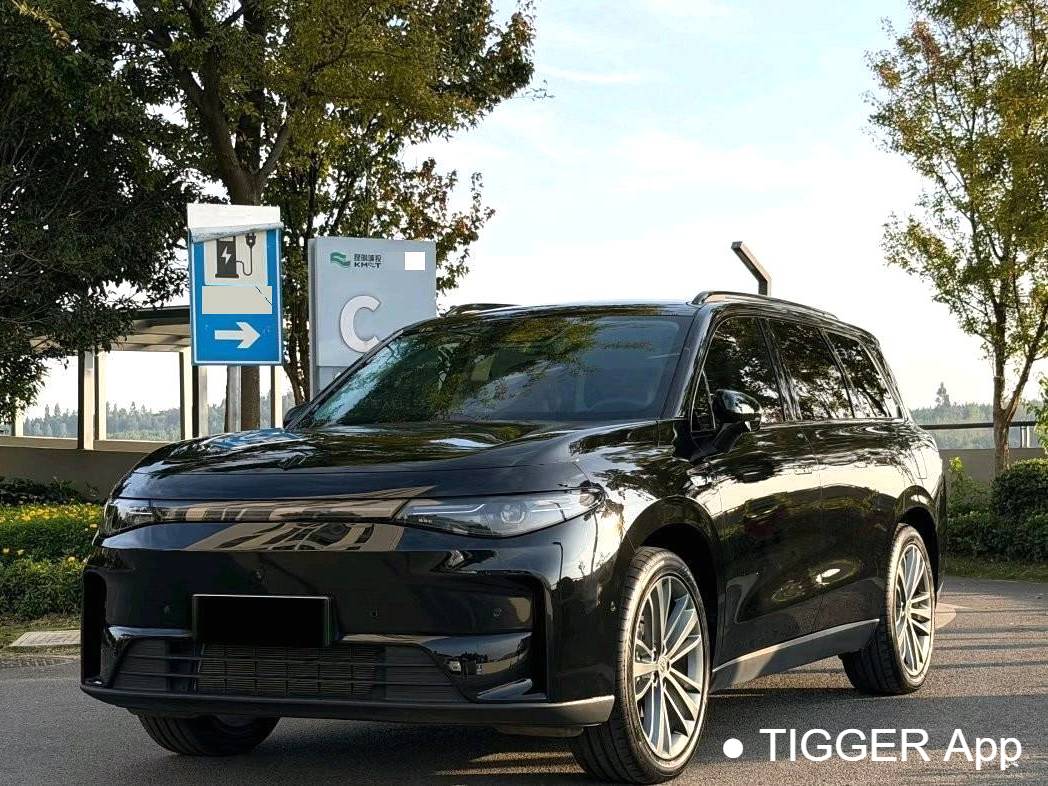 LEAP 2024 C16 200 Premium Edition Automatic Transmission