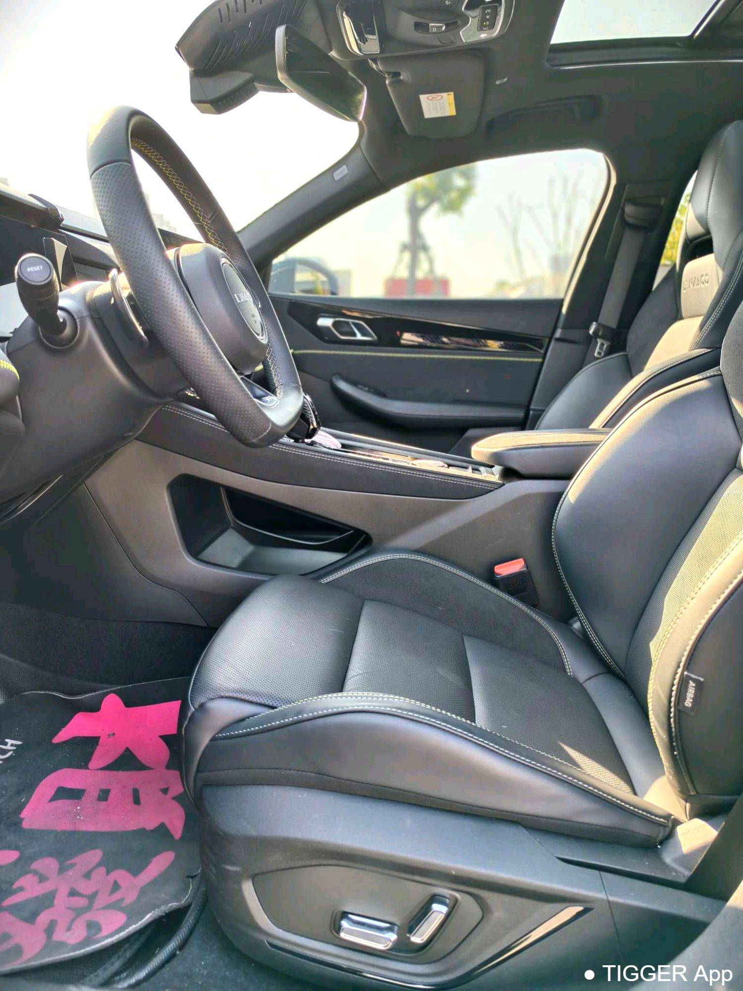 LYNK&CO 2023 LYNK&CO 03 1.5TD Power Pro Automatic Transmission