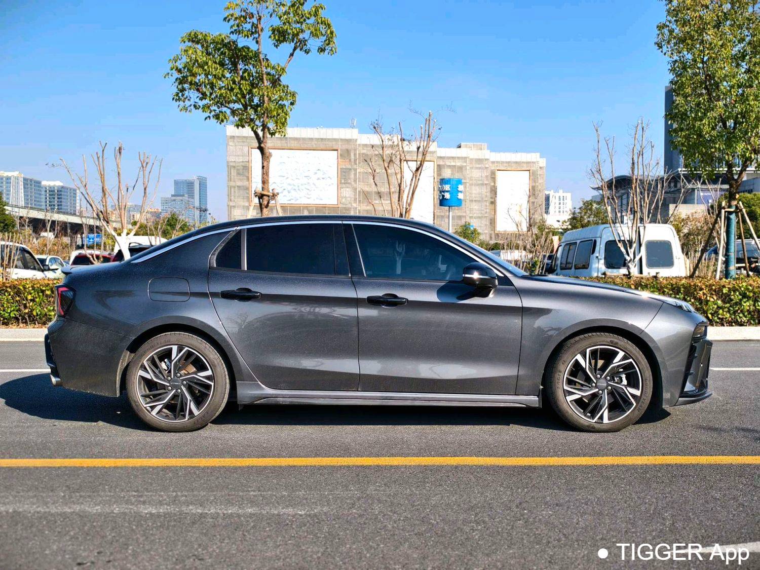 LYNK&CO 2023 LYNK&CO 03 1.5TD Power Pro Automatic Transmission