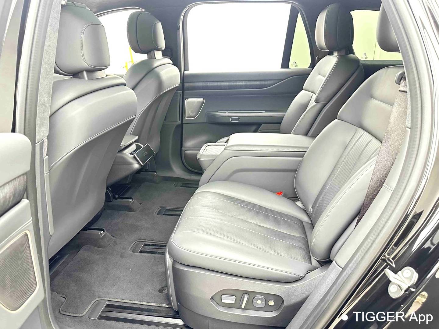 NIO 2023 ES8 100kWh Signature Edition Automatic Transmission