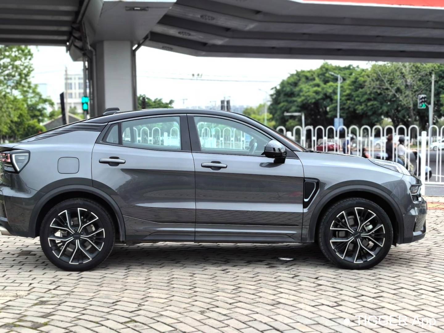 LYNK&CO 2023 LYNK&CO 05 2.0TD 2WD Yao Halo Automatic Transmission