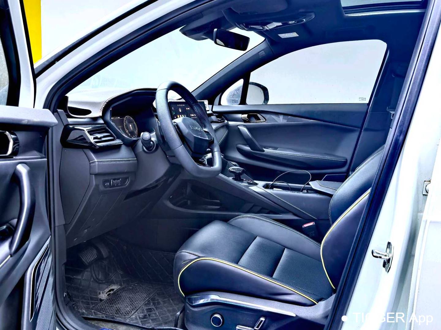 LYNK&CO  2023 LYNK&CO  06 1.5T Remix Pro Automatic Transmission