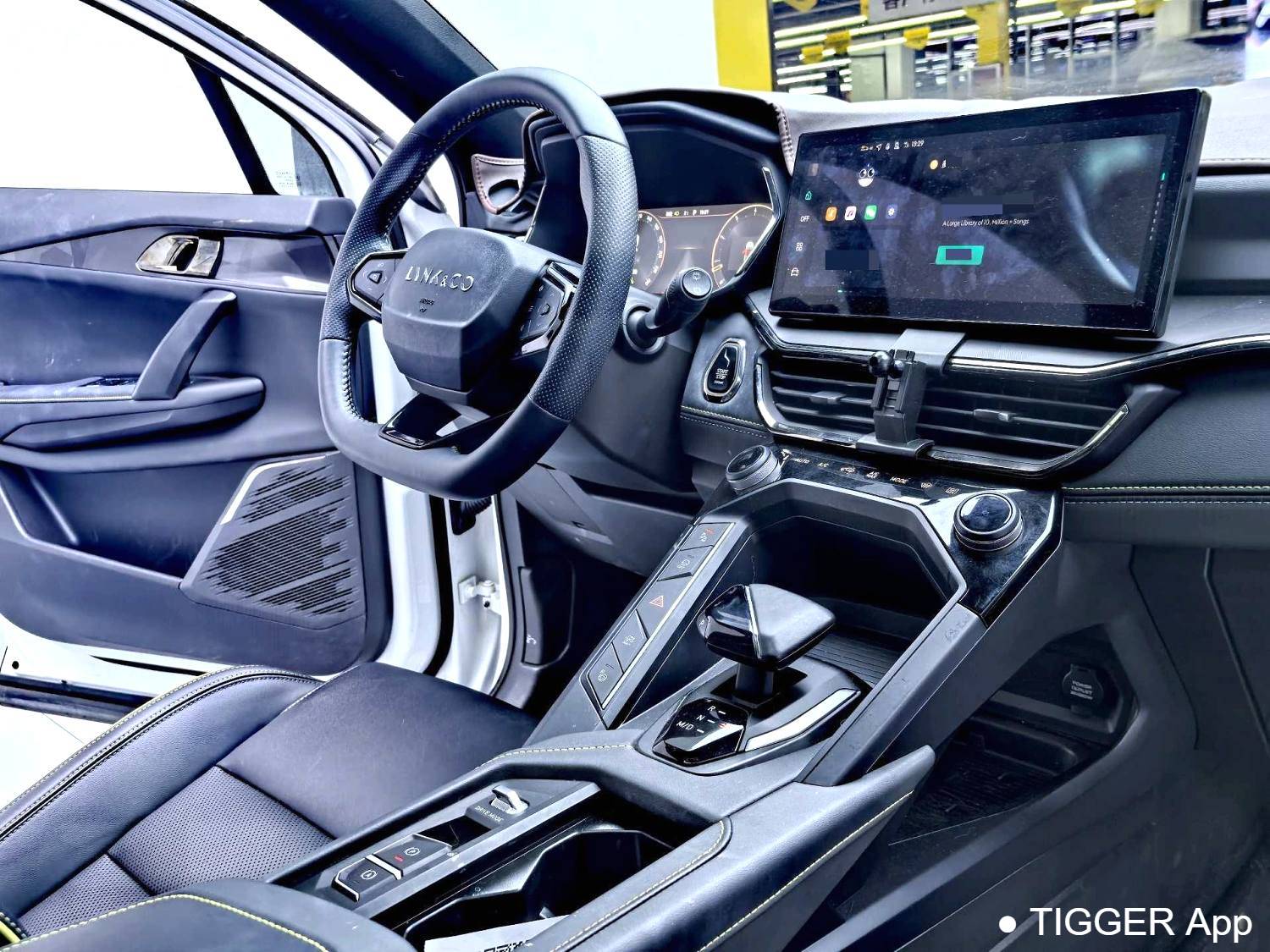 LYNK&CO  2023 LYNK&CO  06 1.5T Remix Pro Automatic Transmission