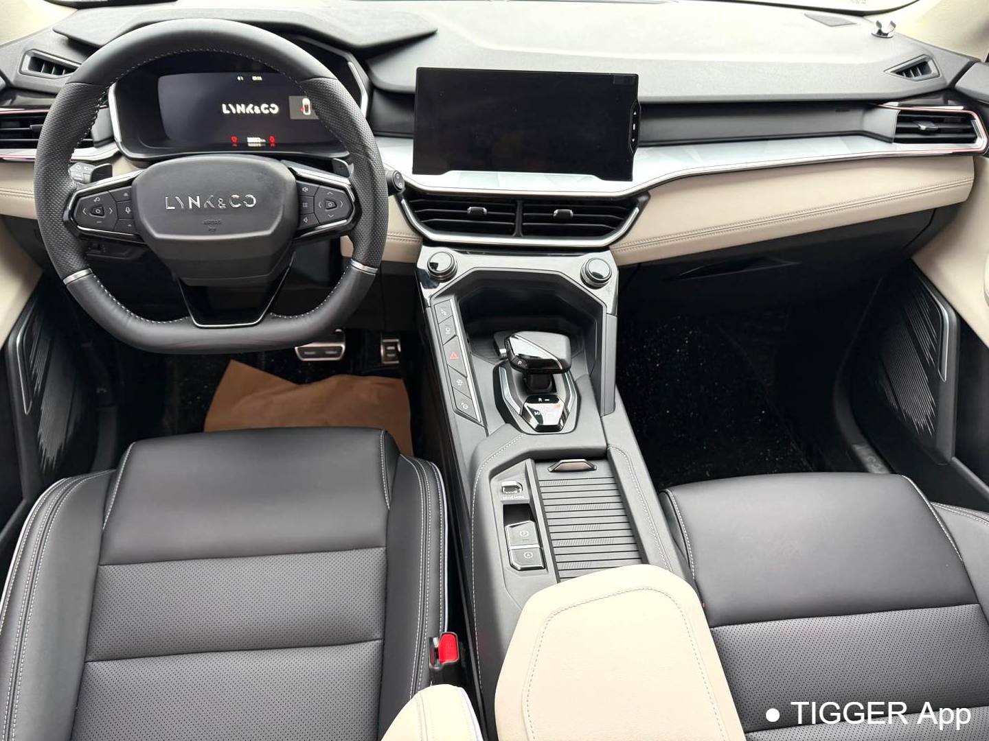 LYNK&CO 2022 LYNK&CO 06 1.5TD Shero Pink Special Edition Automatic Transmission