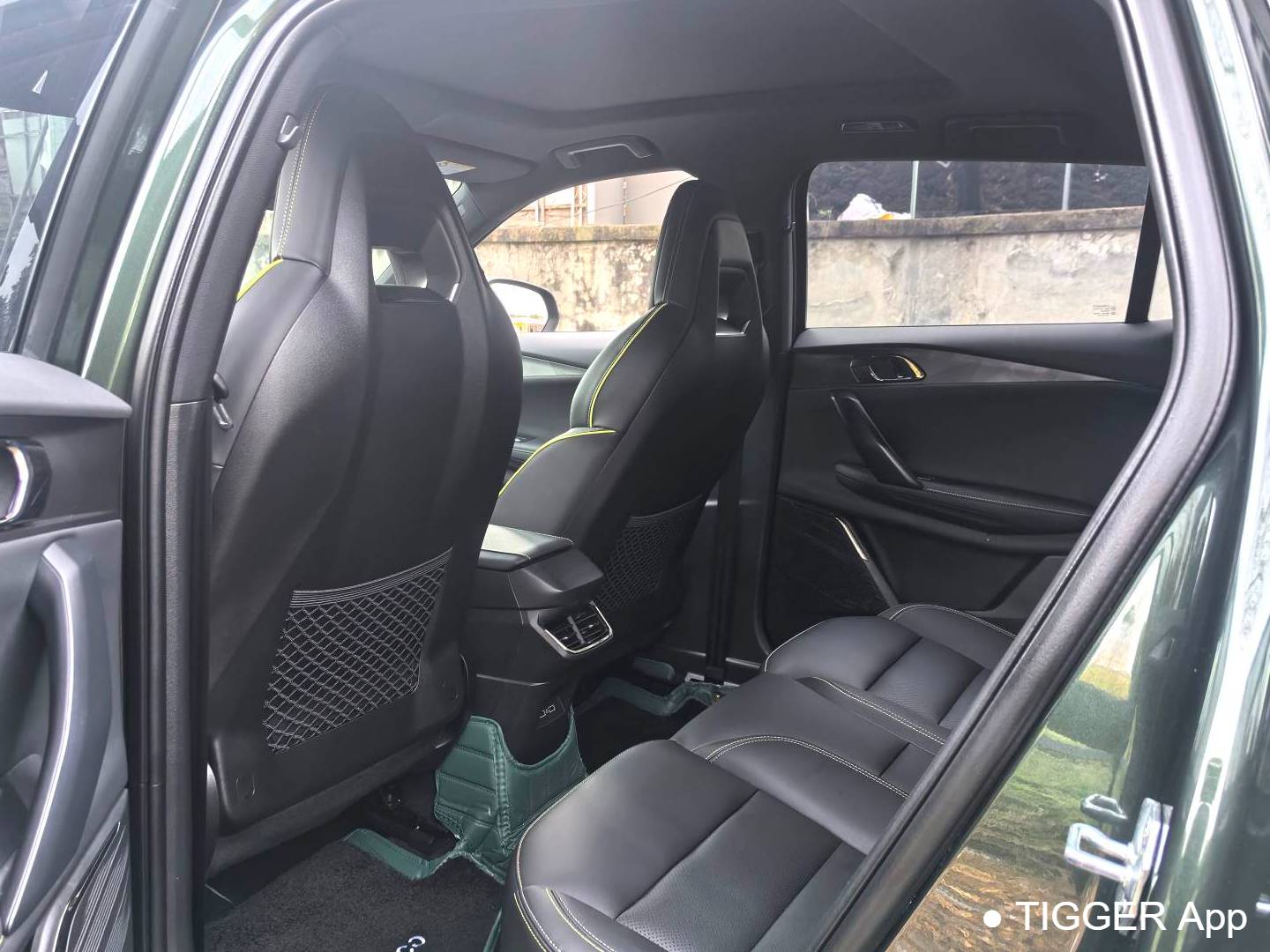 LYNK&CO 06 New Energy 2023 LYNK&CO 06 PHEV 1.5T Remix Pro Automatic Transmission