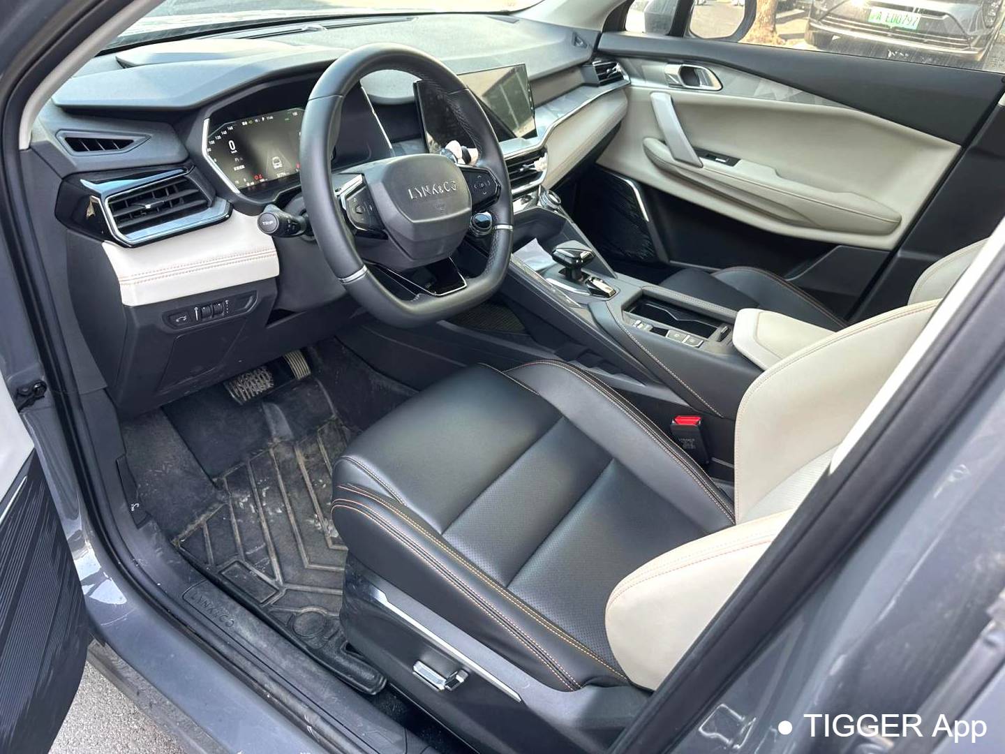 LYNK&CO 06 New Energy 2022 LYNK&CO 06 PHEV 1.5TD 84KM Range Edition Pro Automatic Transmission