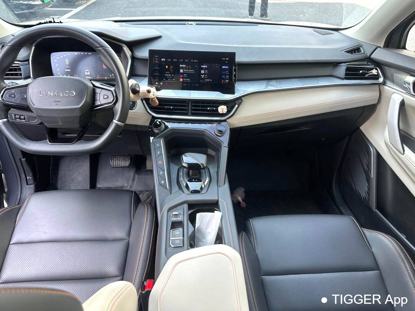 LYNK&CO 06 New Energy 2022 LYNK&CO 06 PHEV 1.5TD 84KM Range Edition Pro Automatic Transmission