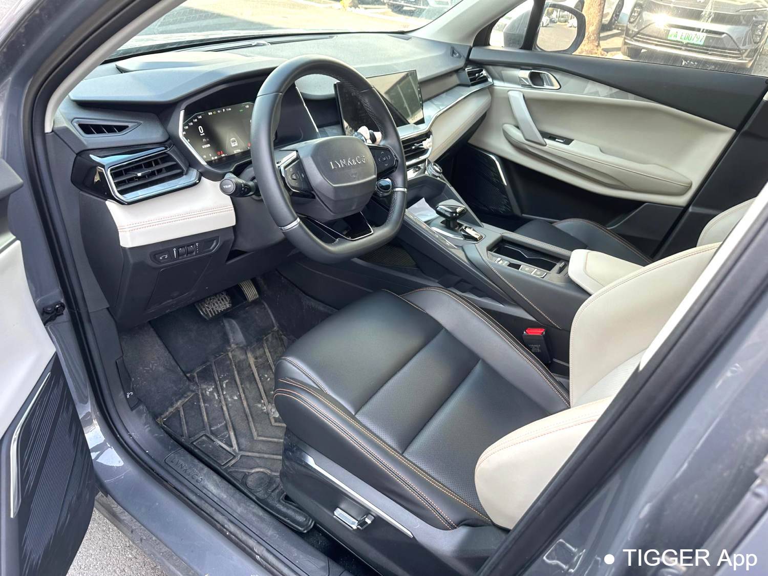 LYNK&CO 06 New Energy 2022 LYNK&CO 06 PHEV 1.5TD 84KM Range Edition Pro Automatic Transmission