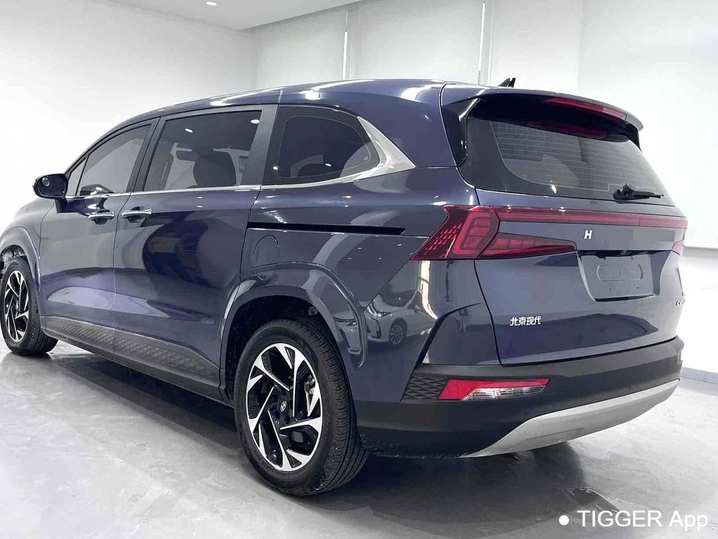 HYUNDAI 2021 Custo 2.0TGDi 380TGDi LUX Premium Intelligent Love Premium Automatic Transmission