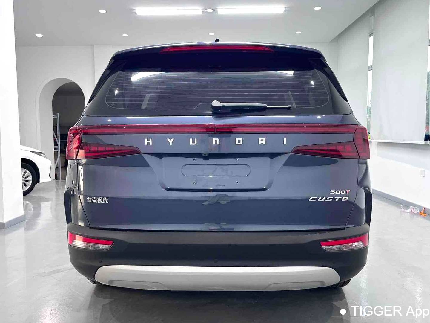 HYUNDAI 2021 Custo 2.0TGDi 380TGDi LUX Premium Intelligent Love Premium Automatic Transmission