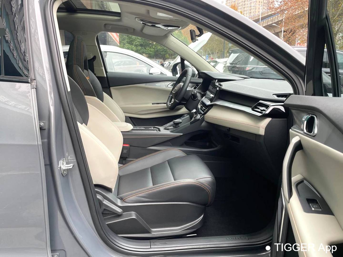 LYNK&CO 06 New Energy 2022 LYNK&CO 06 PHEV 1.5TD 84KM Range Edition Pro Automatic Transmission