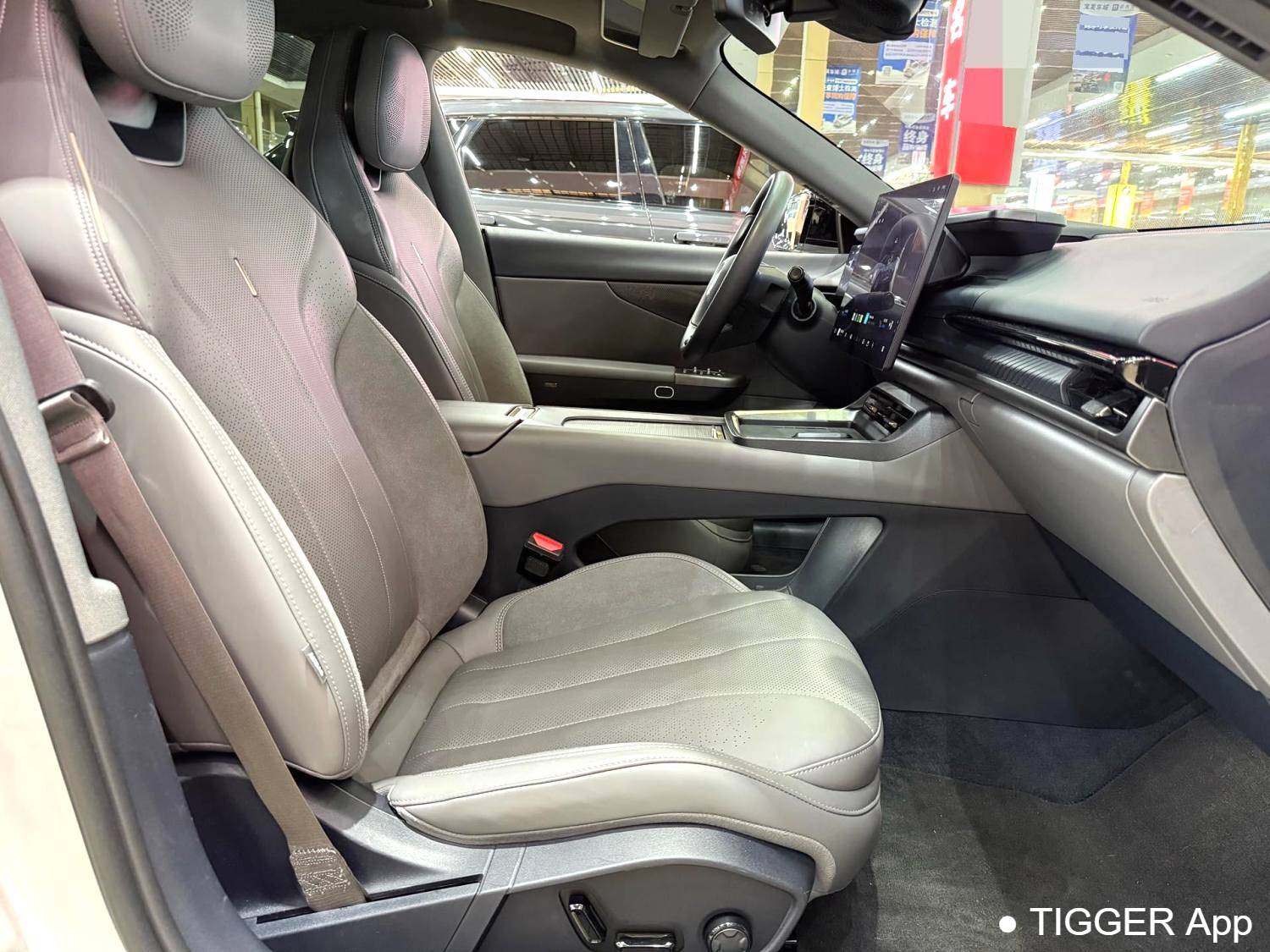 LYNK&CO 2024 LYNK&CO 07 EM-P 1.5T 126 Long Range Ultra Automatic Transmission