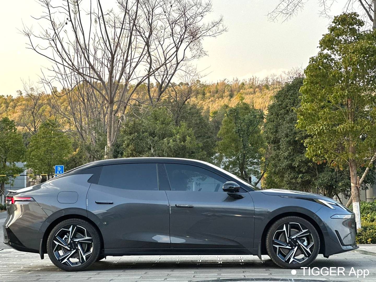 LYNK&CO 2024 LYNK&CO 07 EM-P 1.5T 126 Long Range Halo Automatic Transmission