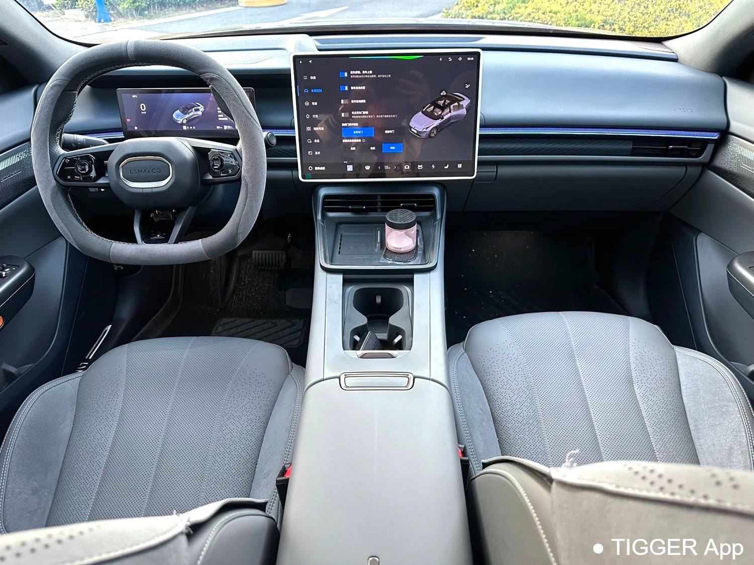 LYNK&CO 2024 LYNK&CO 07 EM-P 1.5T 126 Long Range Halo Automatic Transmission