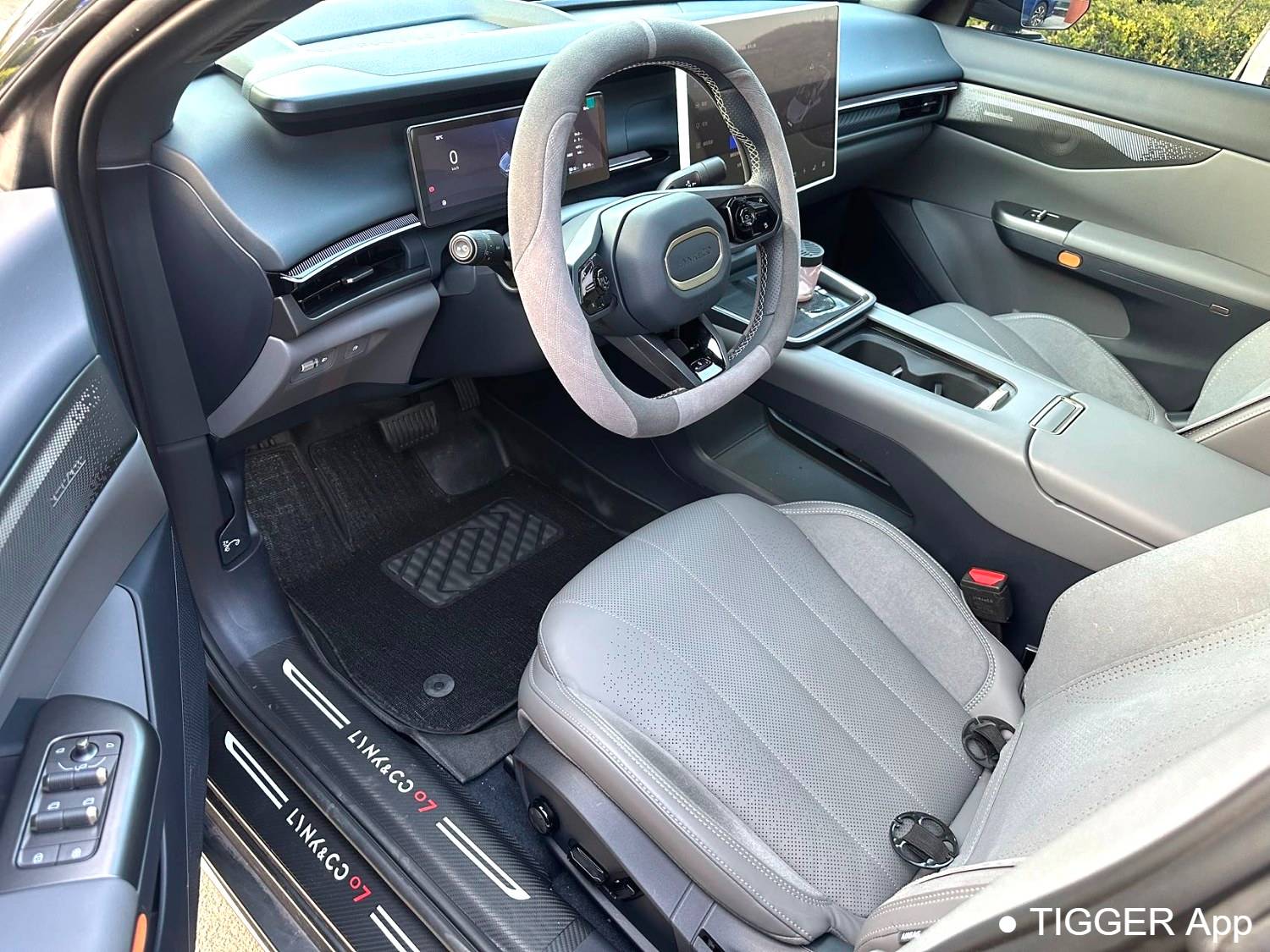 LYNK&CO 2024 LYNK&CO 07 EM-P 1.5T 126 Long Range Halo Automatic Transmission