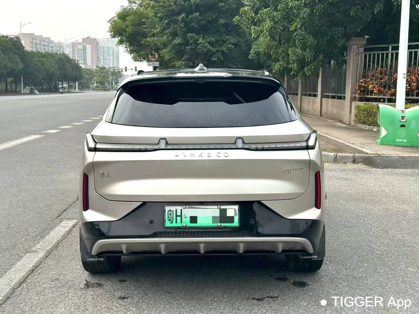 LYNK&CO 2023 LYNK&CO 08 EM-P 1.5T 220km four-wheel drive performance Halo automatic transmission