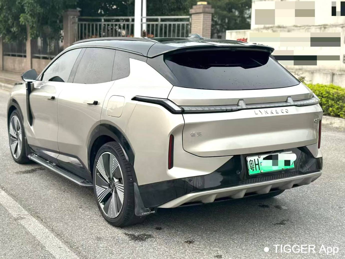 LYNK&CO 2023 LYNK&CO 08 EM-P 1.5T 220km four-wheel drive performance Halo automatic transmission