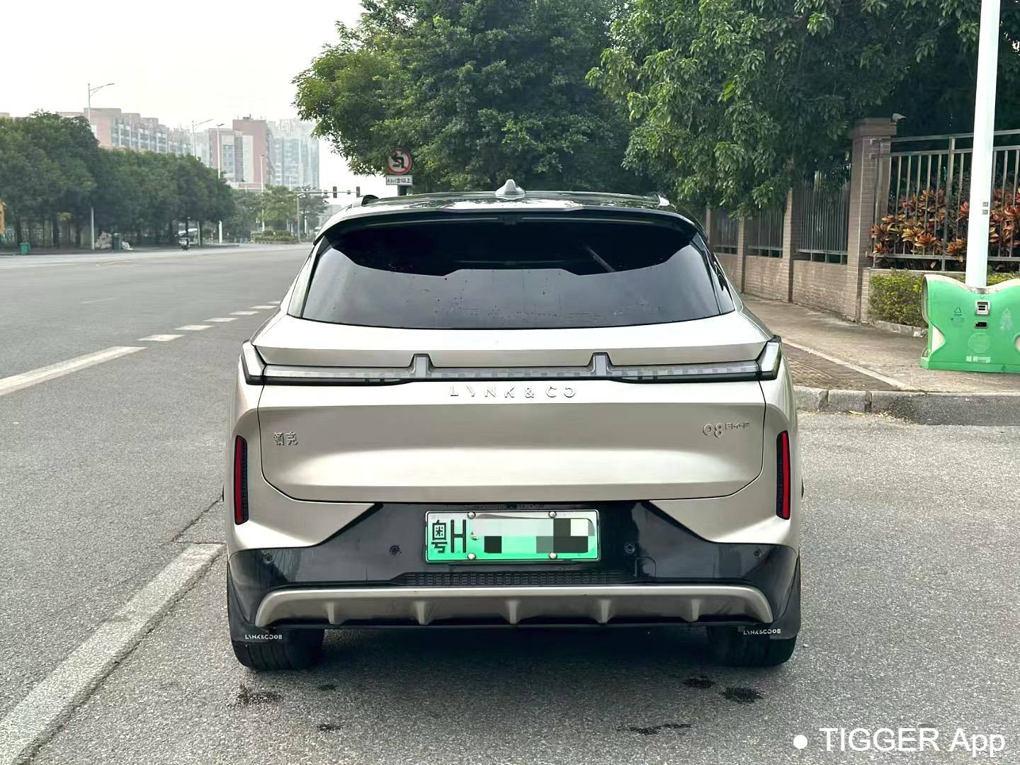 LYNK&CO 2023 LYNK&CO 08 EM-P 1.5T 220km four-wheel drive performance Halo automatic transmission