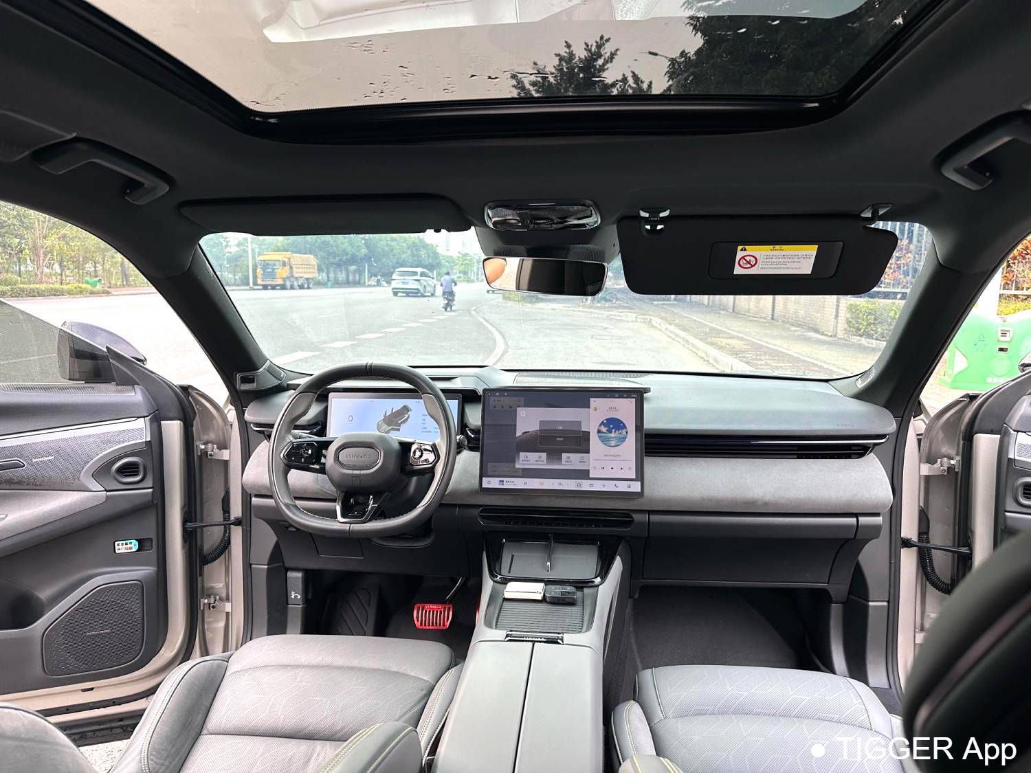 LYNK&CO 2023 LYNK&CO 08 EM-P 1.5T 220km four-wheel drive performance Halo automatic transmission