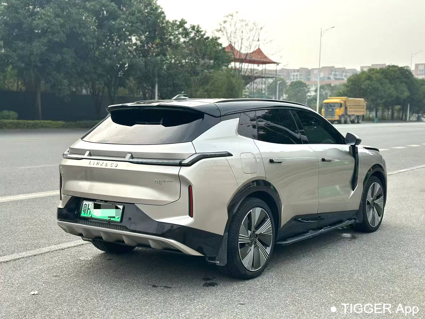 LYNK&CO 2023 LYNK&CO 08 EM-P 1.5T 220km four-wheel drive performance Halo automatic transmission