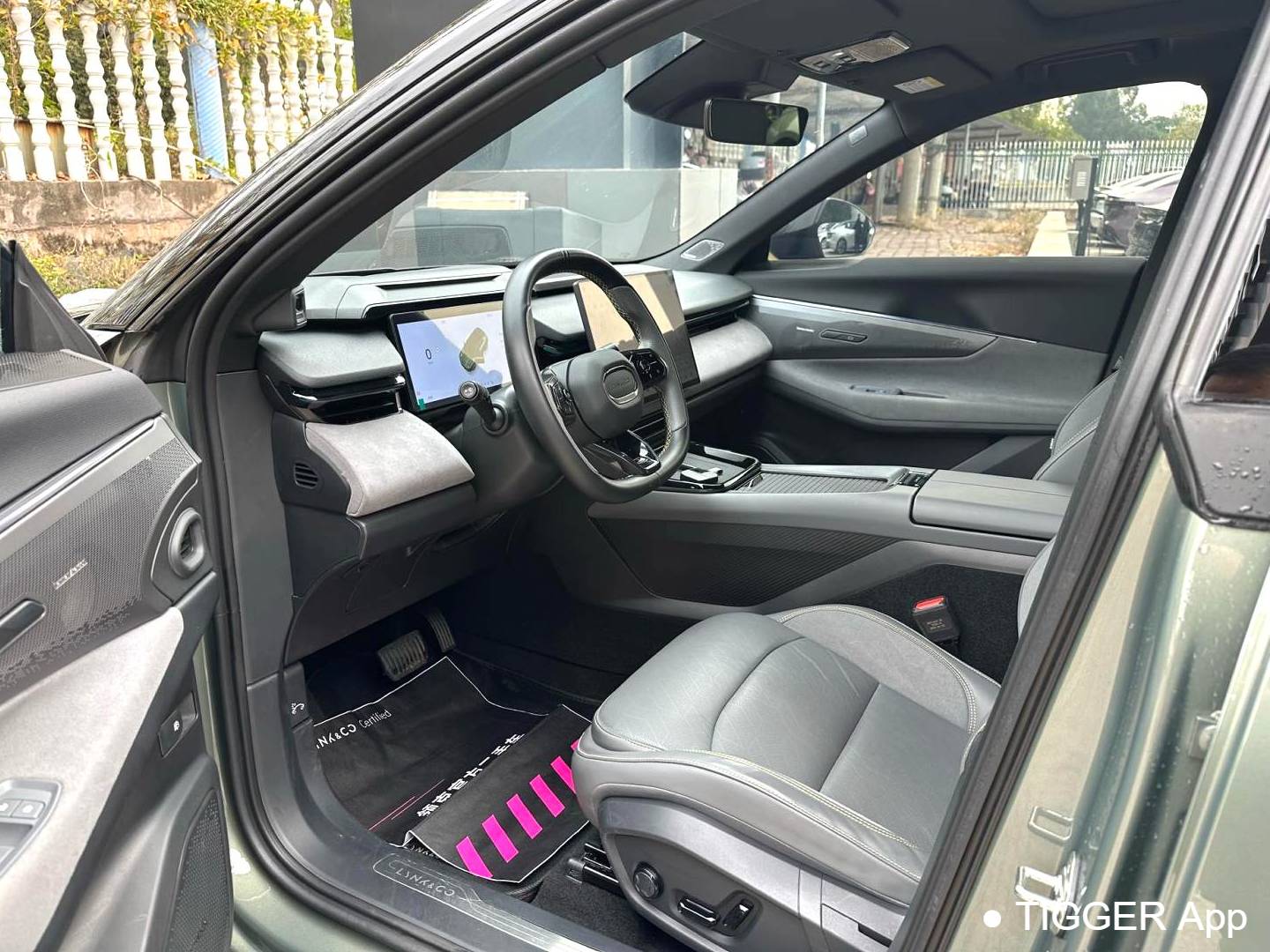 LYNK&CO 2023 LYNK&CO 08 EM-P 1.5T 220km four-wheel drive performance Halo automatic transmission