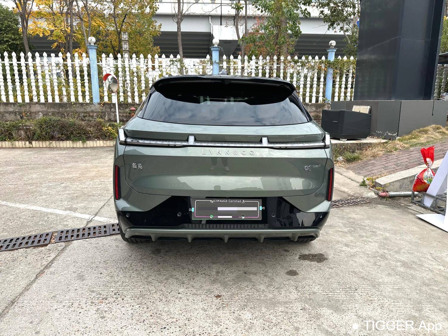 LYNK&CO 2023 LYNK&CO 08 EM-P 1.5T 220km four-wheel drive performance Halo automatic transmission