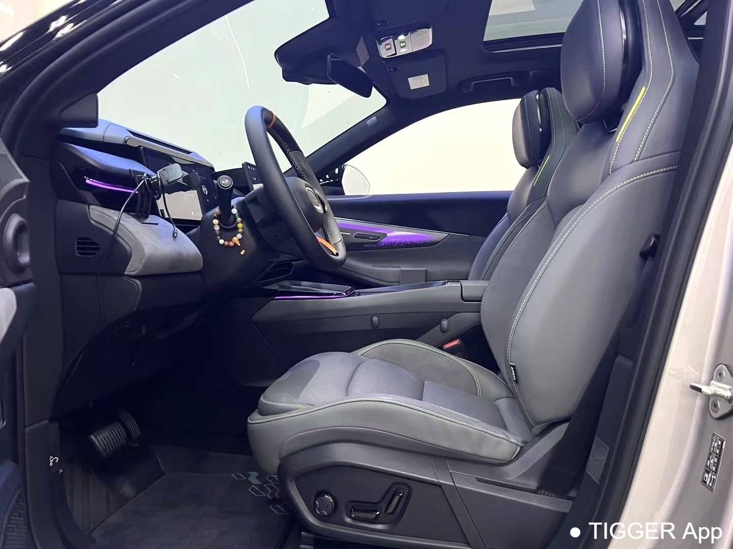 LYNK&CO  2023 LYNK&CO  08 EM-P 1.5T 120km Long Range Halo Automatic Transmission