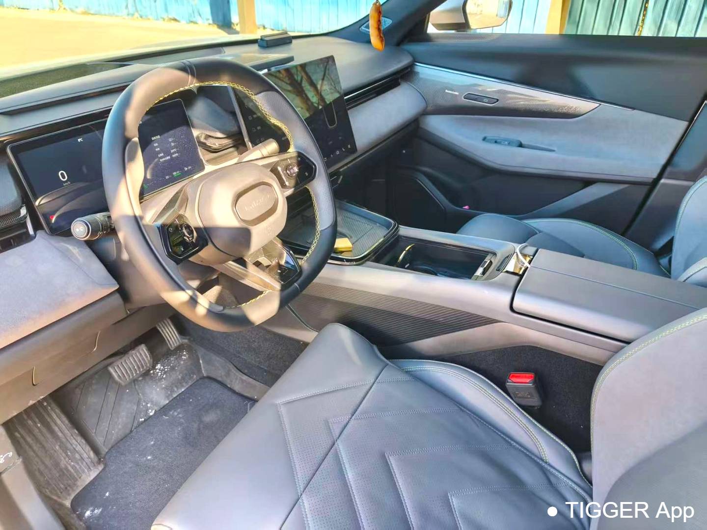 LYNK&CO 2024 LYNK&CO 08 EM-P 1.5T 120km Long Range Plus Automatic Transmission