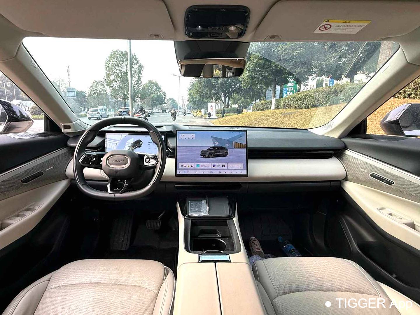 LYNK&CO 2023 LYNK&CO 08 EM-P 1.5T 220km Limited Edition Automatic Transmission