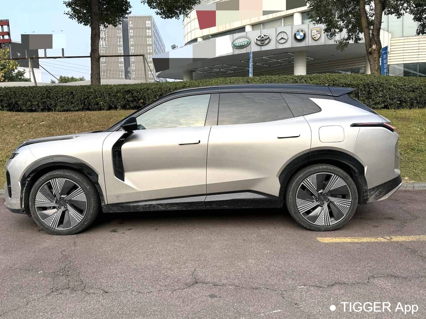 LYNK&CO 2023 LYNK&CO 08 EM-P 1.5T 220km Limited Edition Automatic Transmission