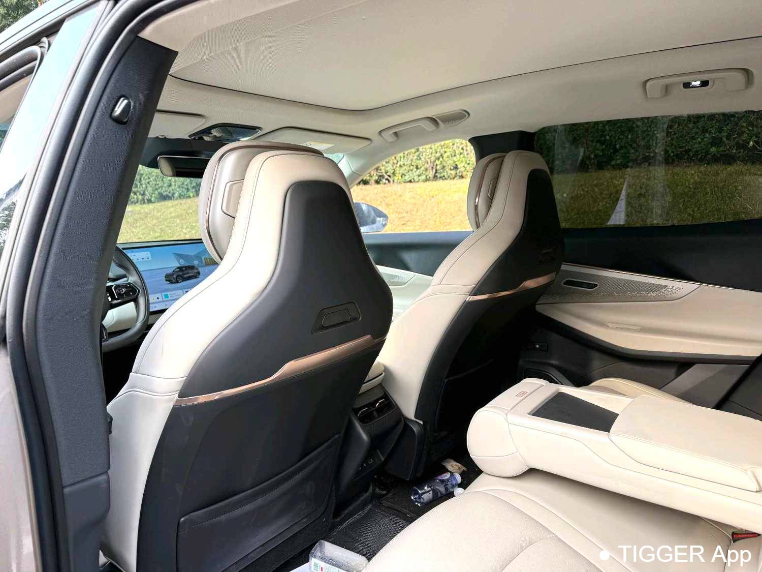 LYNK&CO 2023 LYNK&CO 08 EM-P 1.5T 220km Limited Edition Automatic Transmission