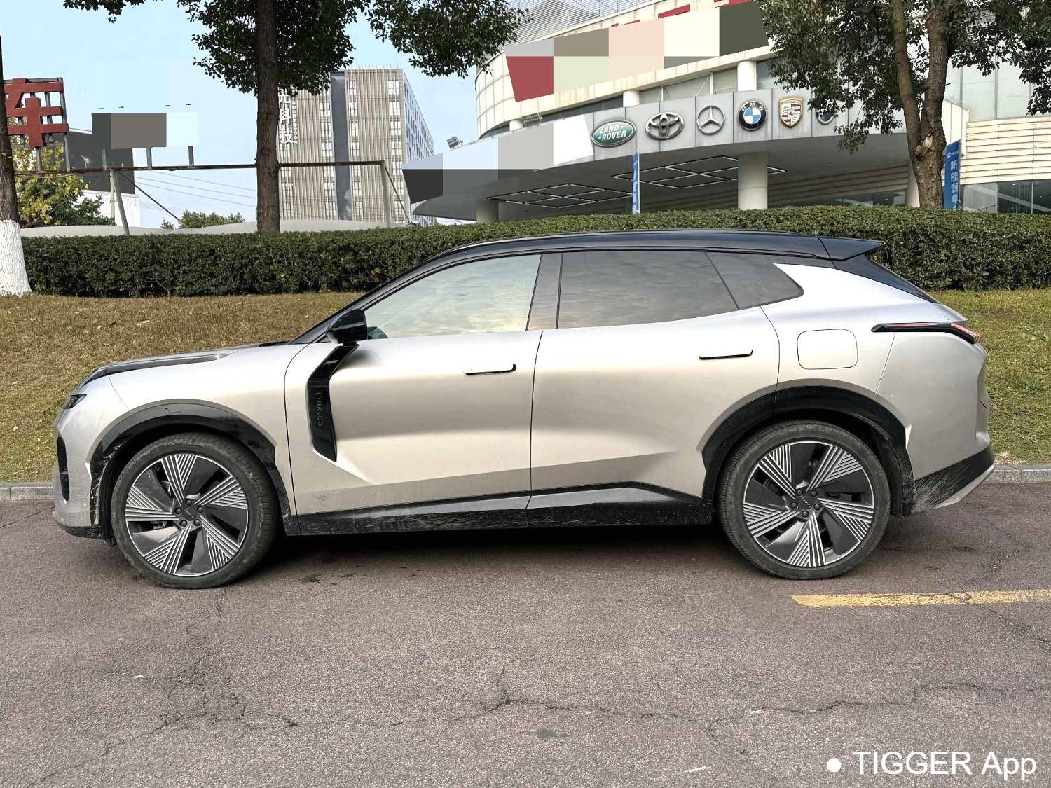 LYNK&CO 2023 LYNK&CO 08 EM-P 1.5T 220km Limited Edition Automatic Transmission