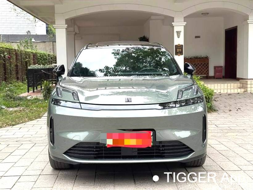 LYNK&CO 2023 LYNK&CO 08 EM-P 1.5T 220km four-wheel drive performance Halo automatic transmission