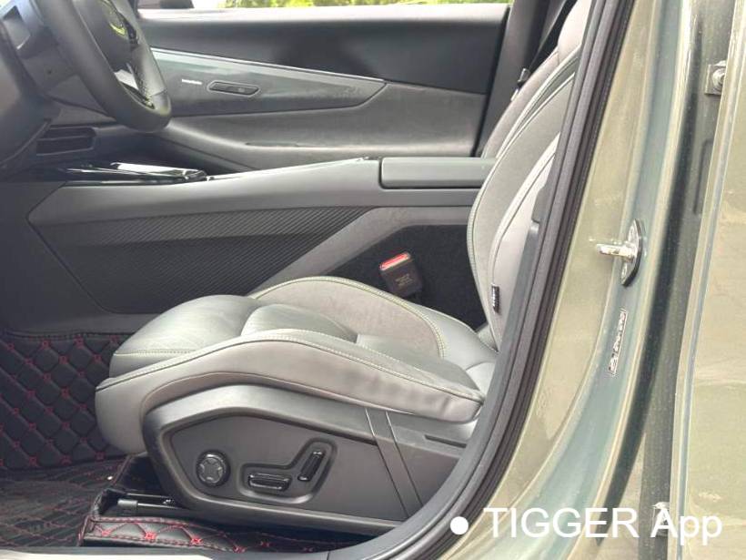 LYNK&CO 2023 LYNK&CO 08 EM-P 1.5T 220km four-wheel drive performance Halo automatic transmission