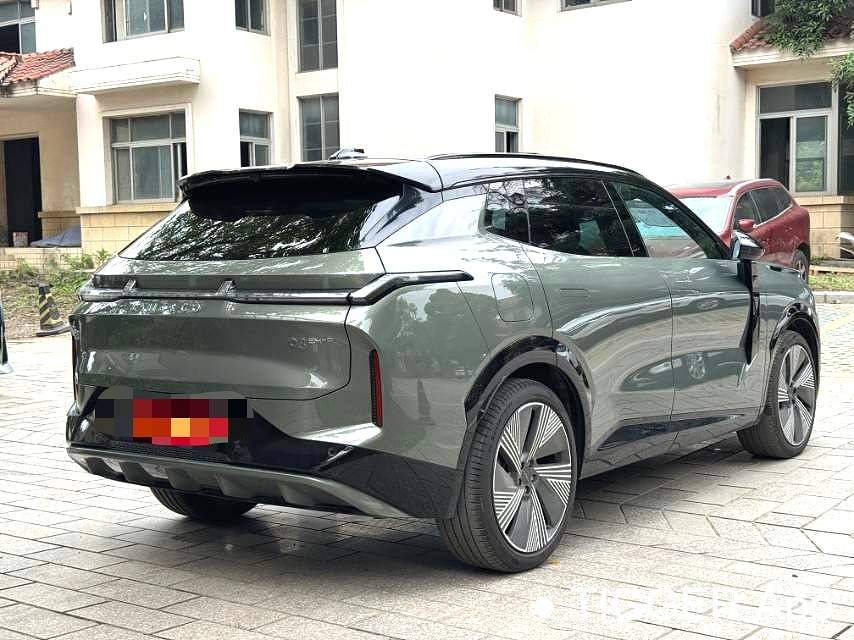 LYNK&CO 2023 LYNK&CO 08 EM-P 1.5T 220km four-wheel drive performance Halo automatic transmission