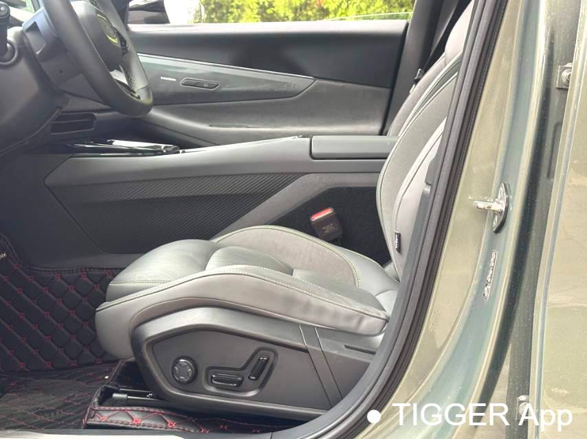 LYNK&CO 2023 LYNK&CO 08 EM-P 1.5T 220km four-wheel drive performance Halo automatic transmission