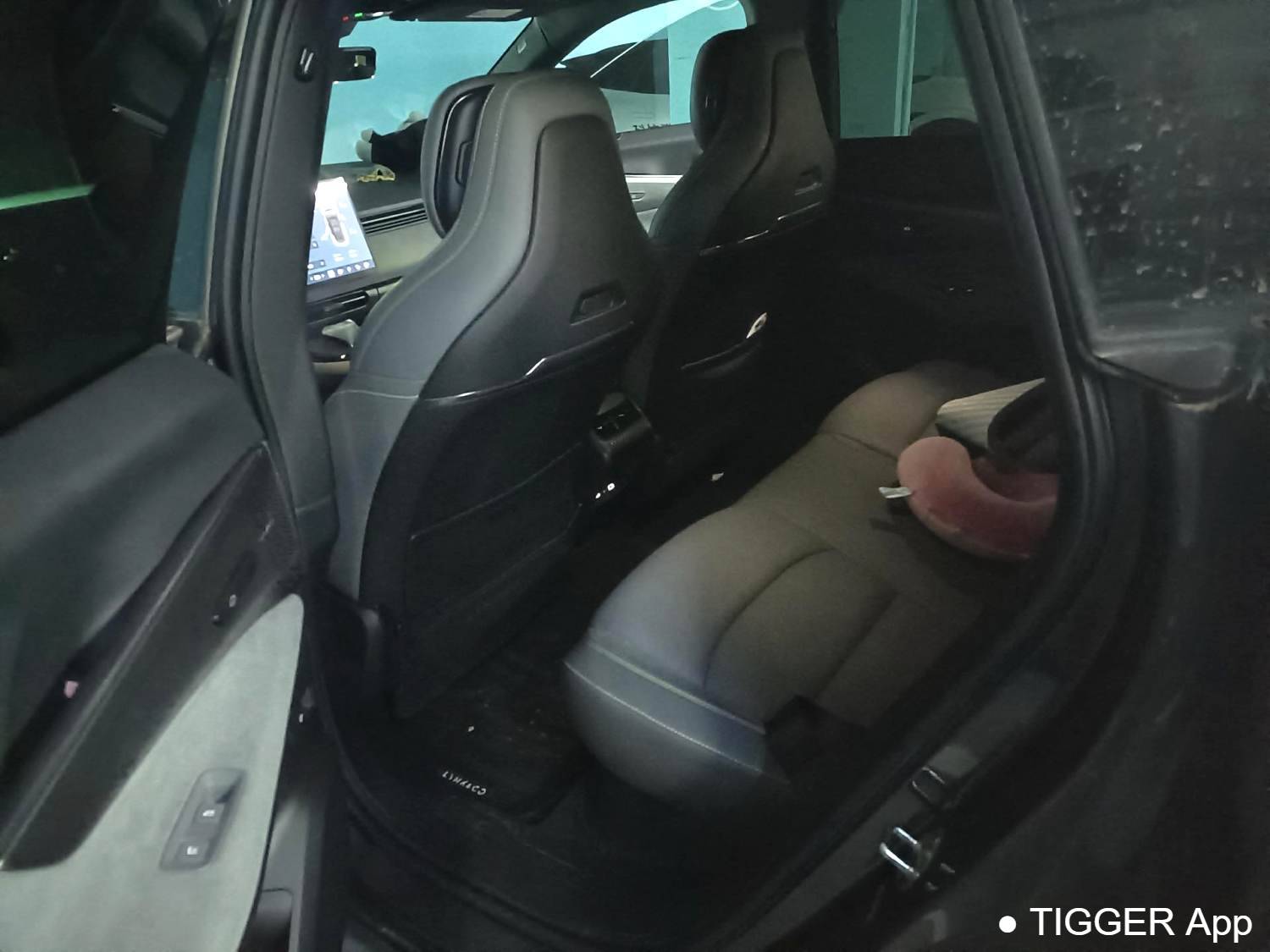 LYNK&CO 2023 LYNK&CO 08 EM-P 1.5T 245km Ultra Long Range Halo Automatic Transmission