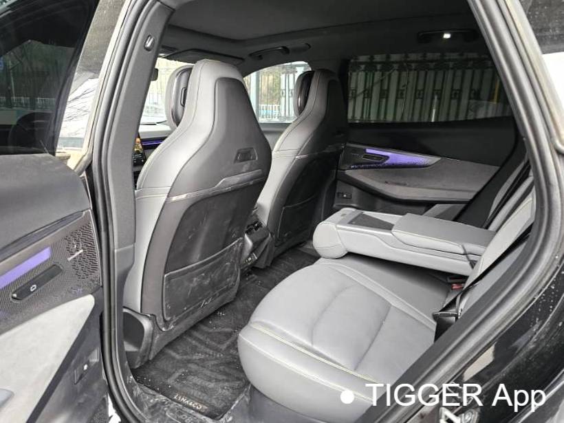 LYNK&CO 2023 LYNK&CO 08 EM-P 1.5T 120km Long Range Halo Automatic Transmission