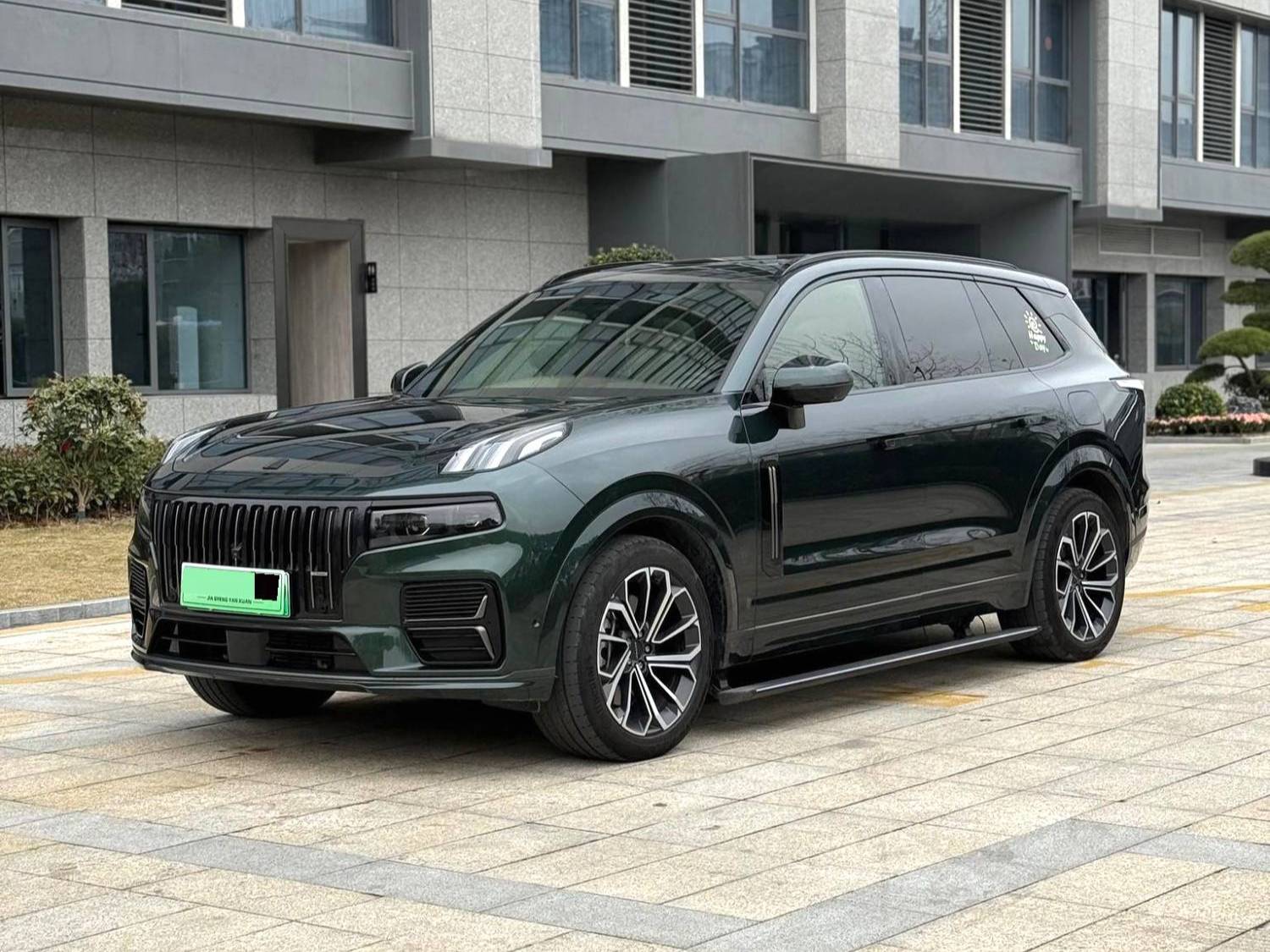 LYNK&CO  2024 LYNK&CO  09 EM-P 2.0TD ULTRA 6-seater automatic transmission