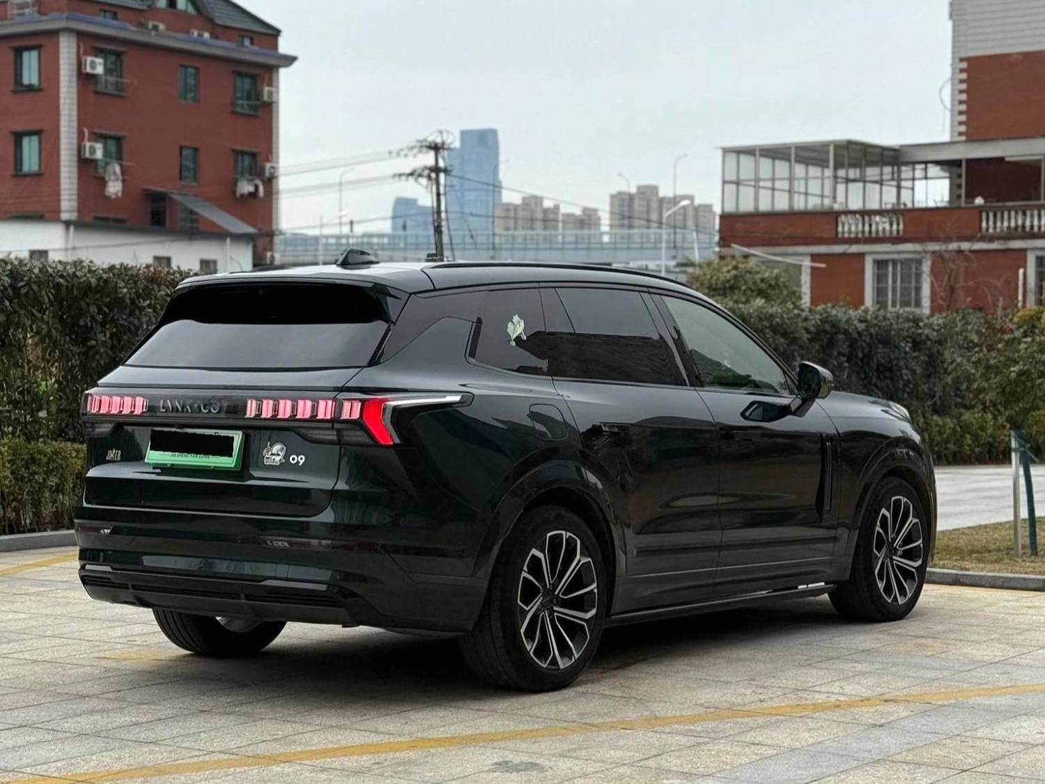 LYNK&CO  2024 LYNK&CO  09 EM-P 2.0TD ULTRA 6-seater automatic transmission