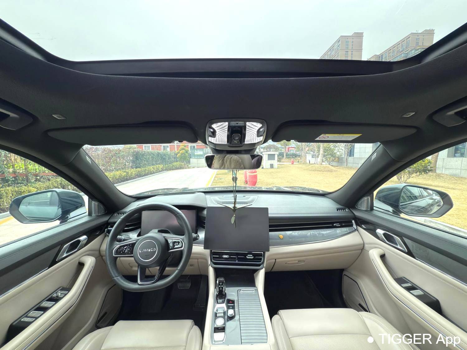 LYNK&CO  2024 LYNK&CO  09 EM-P 2.0TD ULTRA 6-seater automatic transmission