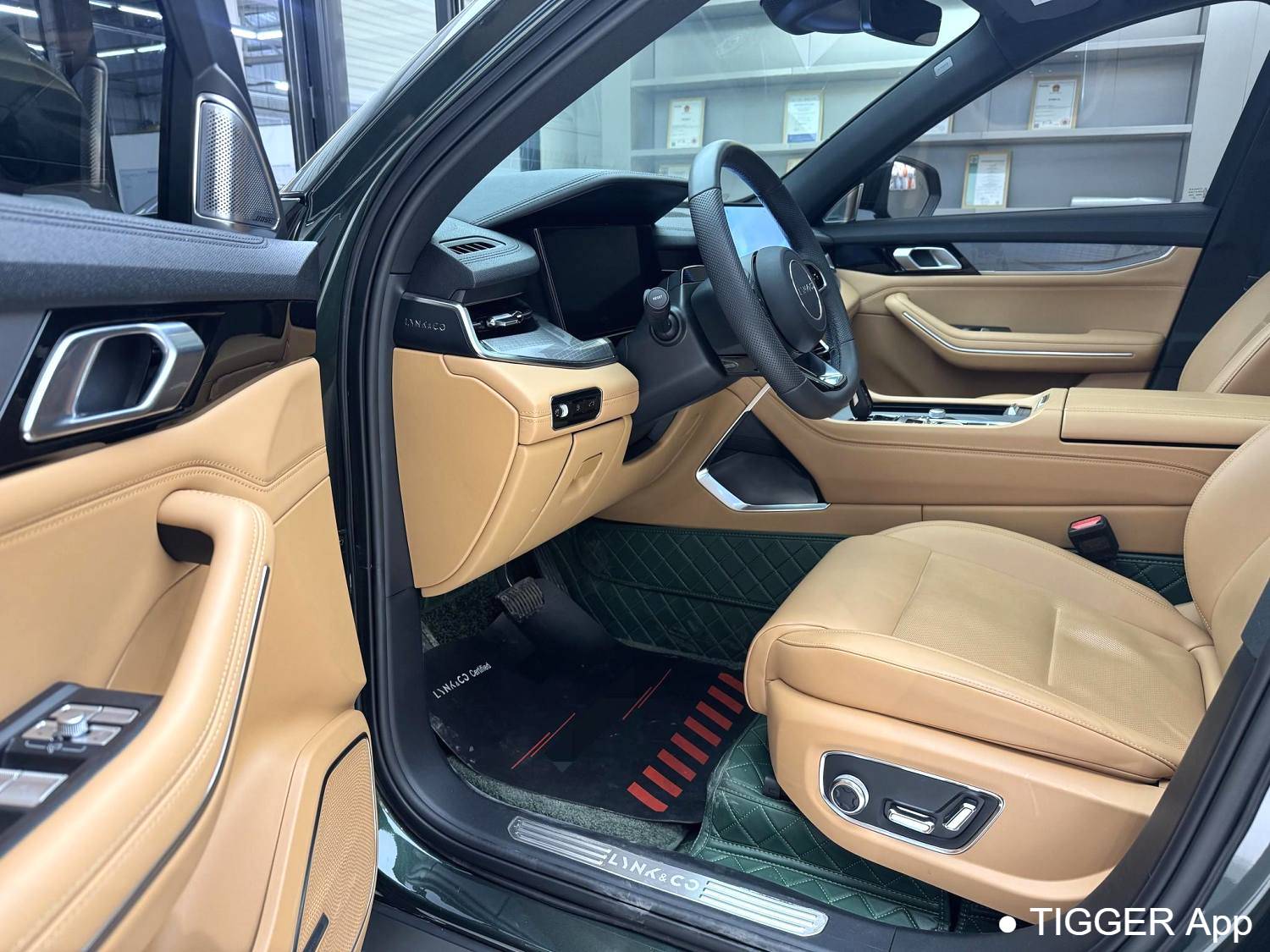 LYNK&CO  2024 LYNK&CO  09 EM-P 2.0TD ULTRA 6-seater automatic transmission