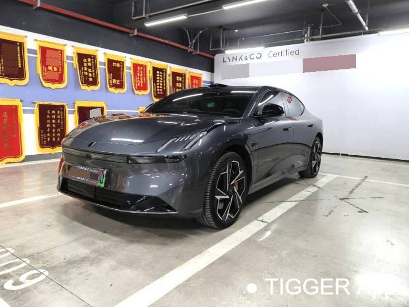 LYNK&CO 2025 Z10 95kWh 702km four-wheel drive intelligent driving Ultra automatic transmission