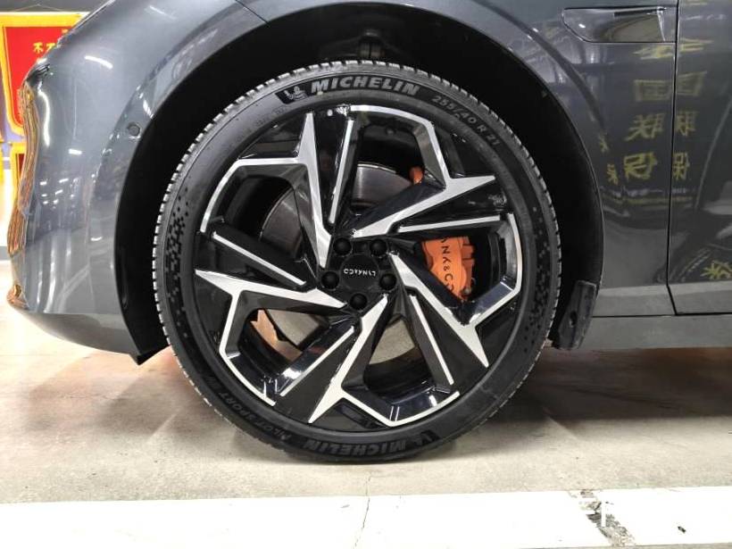 LYNK&CO 2025 Z10 95kWh 702km four-wheel drive intelligent driving Ultra automatic transmission