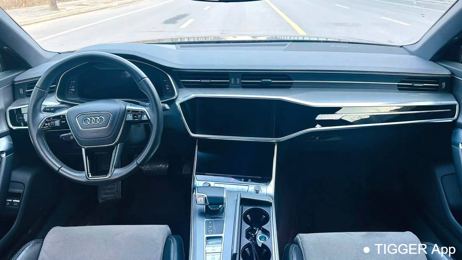 Audi A6L New Energy 2023 A6L e-tron 2.0TFSI 55TFSI e Quattro Automatic Transmission